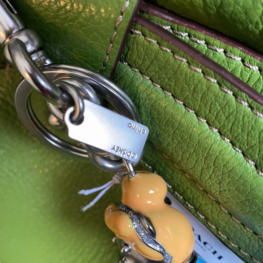 Gorgeous Coach x Disney, Cinderella fob 🌺 - Picture 3 of 9